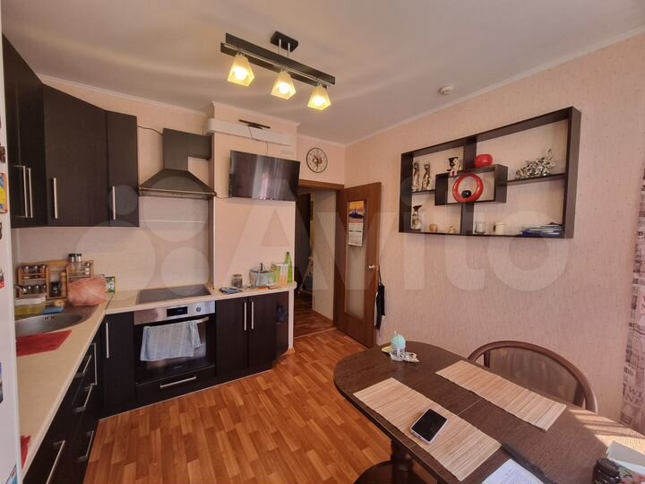 2-к. квартира, 56 м², 5/17 эт.