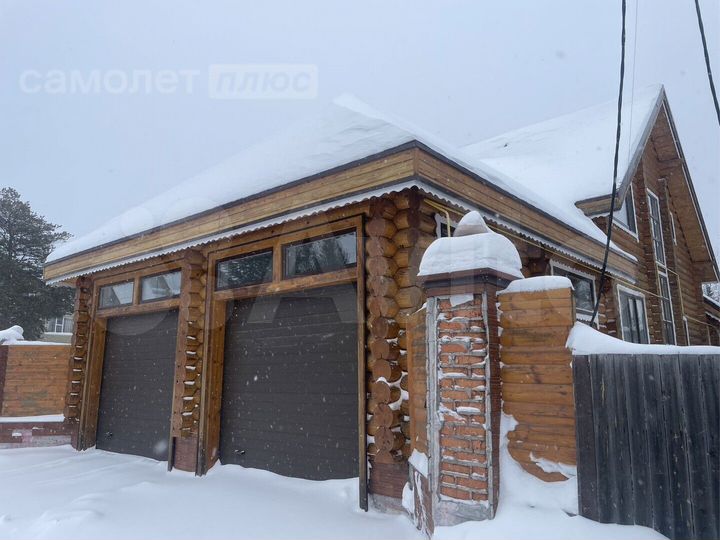 Дом 248,8 м² на участке 7,5 сот.