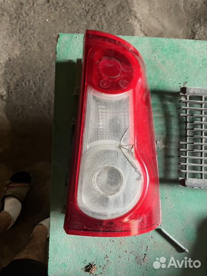 Задний фонарь LADA largus