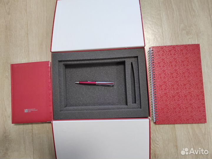 Блокноты ежедневники