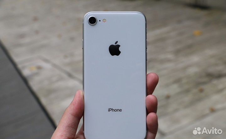 Телефон iPhone 8 64 gb