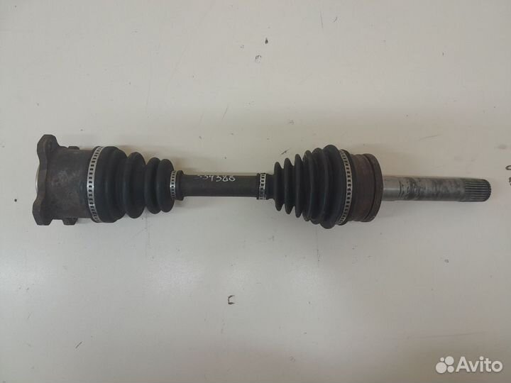 Б/У Б/У Полуось передняя правая MR276860