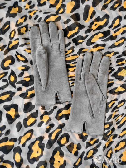 Перчатки, шарфы, платки