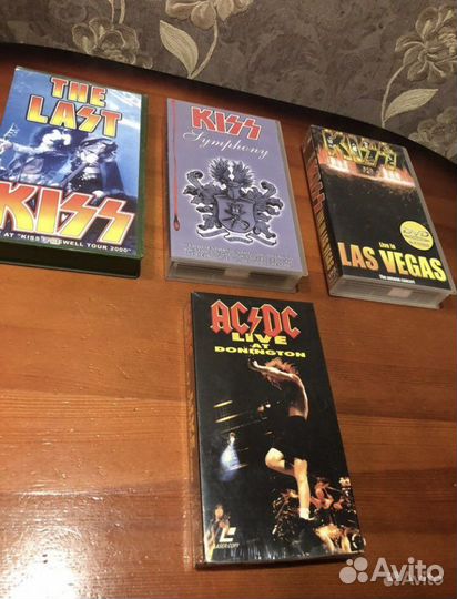 VHS кассеты DVD диски