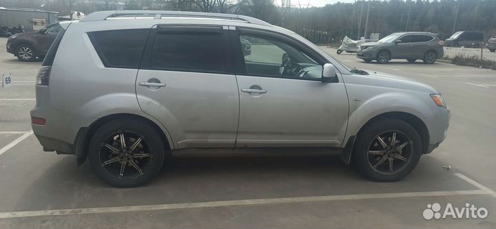Mitsubishi Outlander 3.0 AT, 2007, 295 161 км