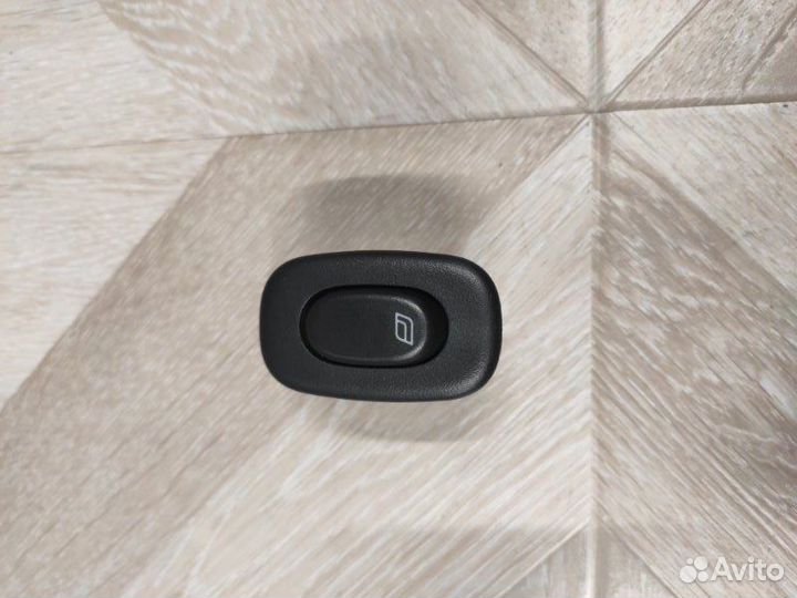 Кнопка Saab 9-5 седан B235E 2008