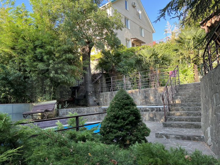 Дом 285 м² на участке 10 сот.