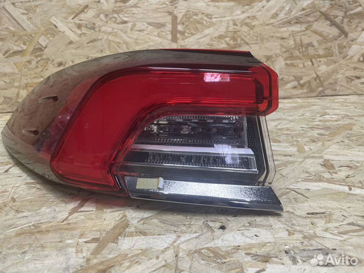 Фонарь задний левый внешний LED Toyota Corolla 210