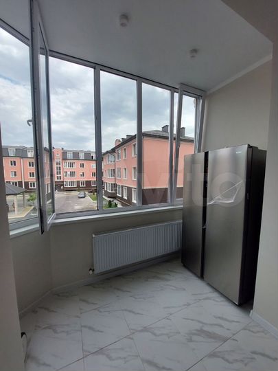 2-к. квартира, 73 м², 2/4 эт.