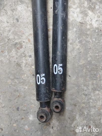 Амортизатор задний Mercedes W204 11-13г