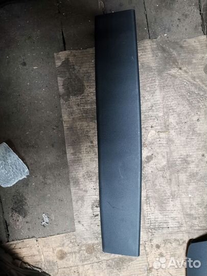 Обшивка крышки (двери) багажника Renault Megane 3