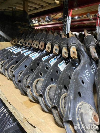 Рычаг передний левый Toyota Rav 4 XA 50