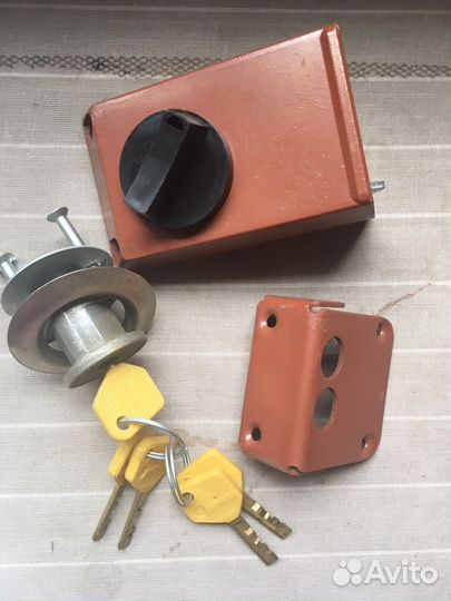 Замок навесной новый