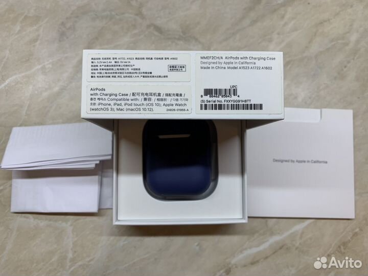 Apple AirPods A1523 + 2 чехла