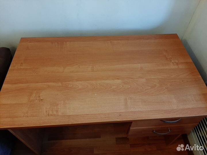 Письменный стол для школьника бу