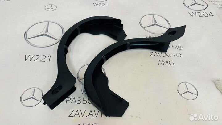 Накладка петли багажника Mercedes W204