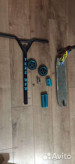 Запчасти б/у от самоката