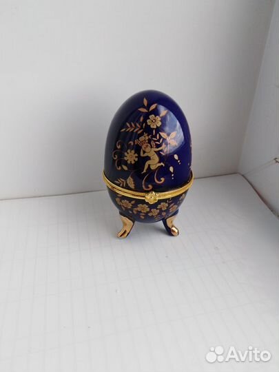 Шкатулка и украшение