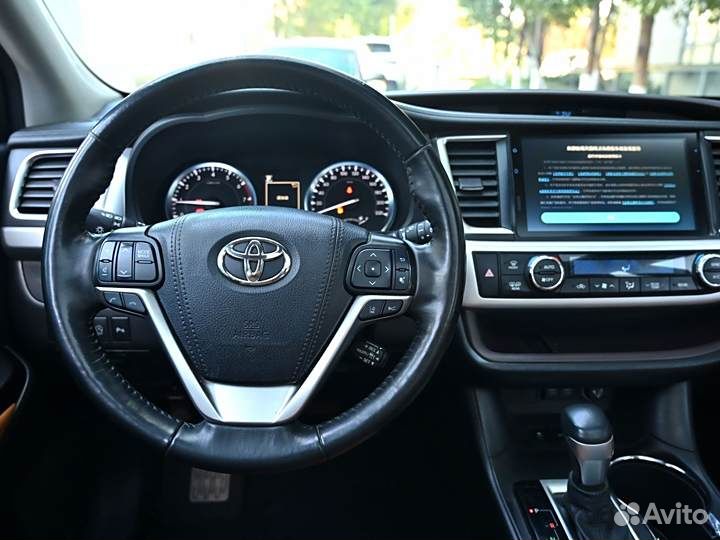 Toyota Highlander 2.0 AT, 2021, 32 000 км