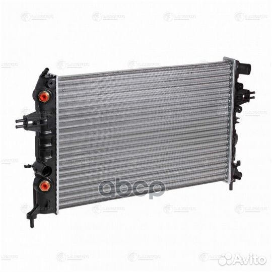 Радиатор двигателя LRc21150 luzar