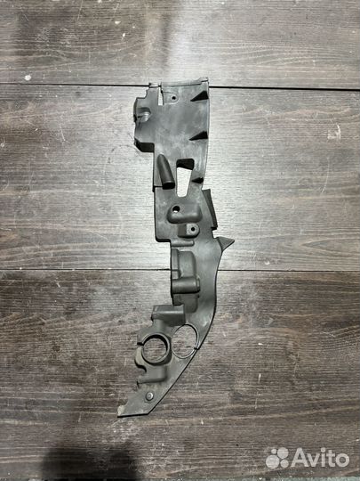 Левая резиновая накладка для Kawasaki gtr1400 14