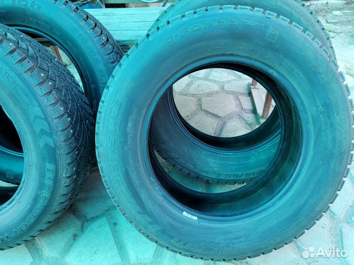 Bfgoodrich G-Force Stud 215/65 R16 102Q
