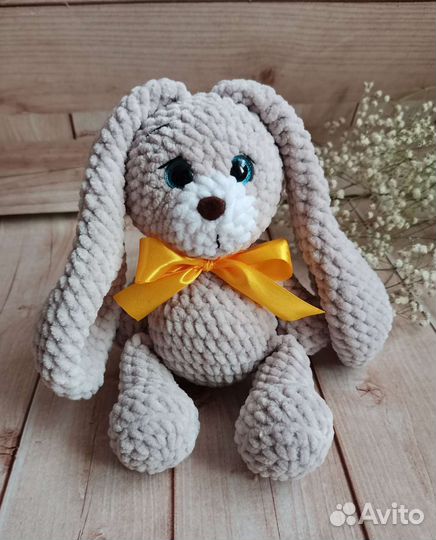 Плюшевый заяц, вязаный. Игрушка зайка, зайчонок