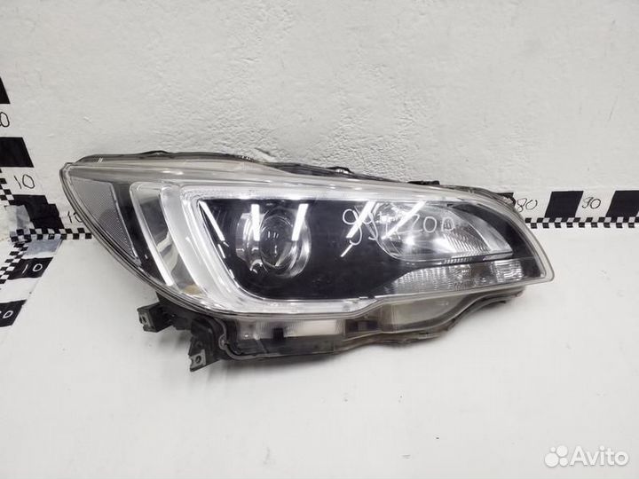 Фара правая Subaru Outback 5 Wagon LED