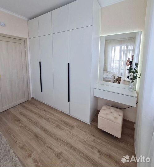 Шкаф распашной