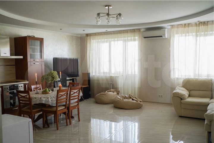 4-к. квартира, 140 м², 8/10 эт.