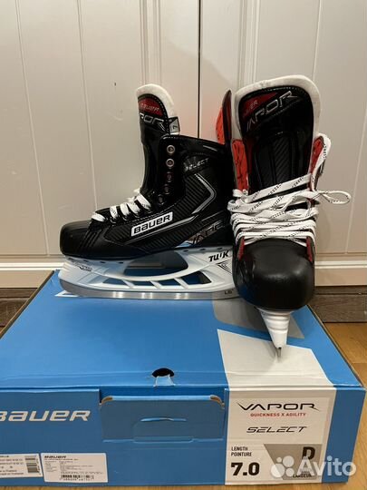 Коньки хоккейные