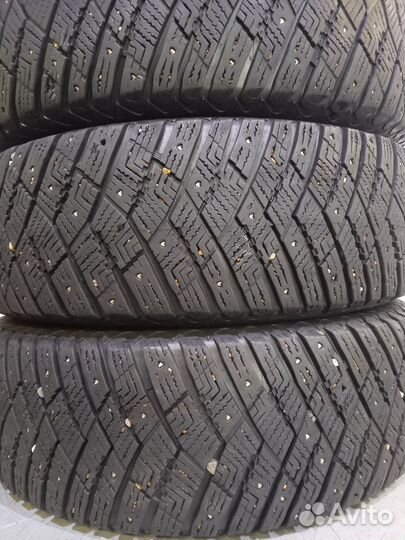 Goodyear UltraGrip Ice Arctic SUV 225/65 R17
