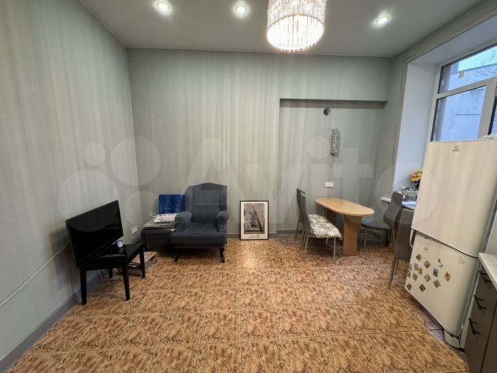 1-к. квартира, 45 м², 1/6 эт.
