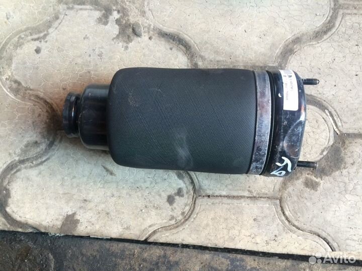 Пневмобаллон передний на Mercedes ML GL W164