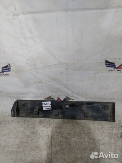 Накладка двери задняя правая Subaru Forester 4 SJ