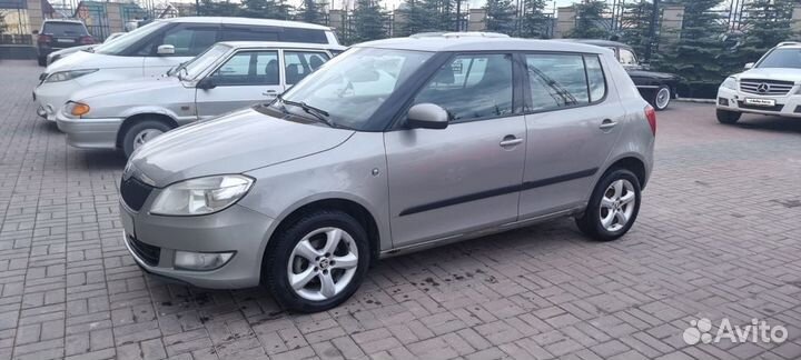 Skoda Fabia 1.6 AT, 2013, 290 000 км