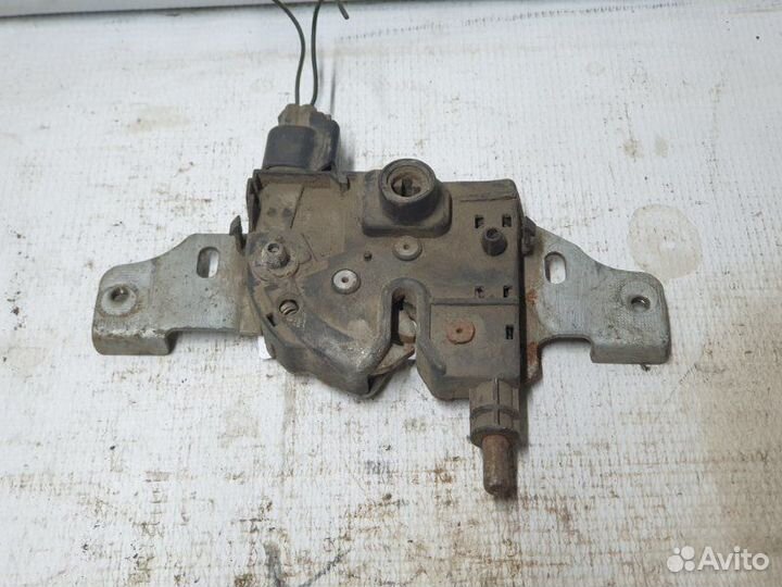 Замок капота Ford Mondeo 3 3 chba 2003