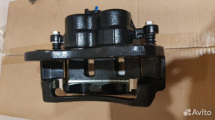 Суппорт передний левый 3501110001B11 для T600 zoty