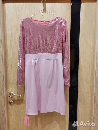 Коктейльное платье 46