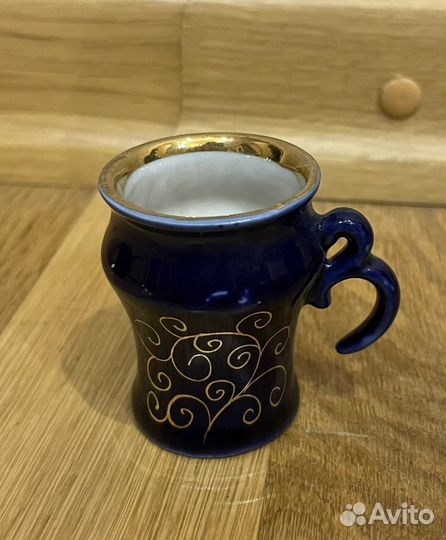 Штоф фарфоровый с позолотой