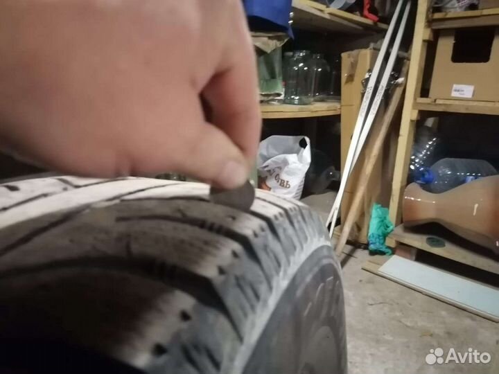 Bridgestone Ice Cruiser 7000S 245/70 R16