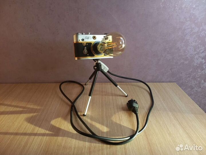 Настольная лампа из фотоаппарата