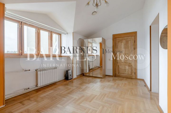 5-к. квартира, 530 м², 4/4 эт.