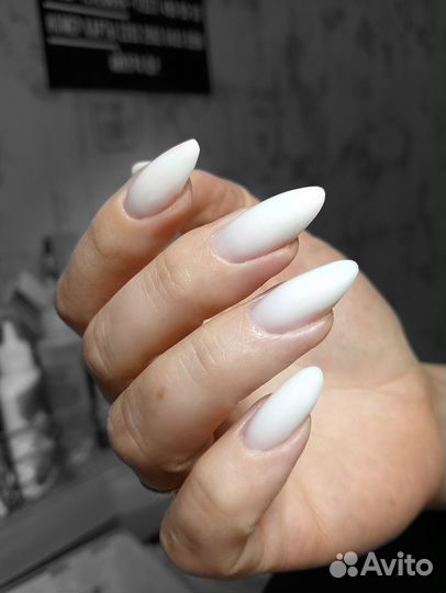 Мастер маникюра и педикюра