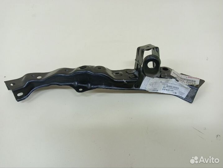 Кронштейн радиатора Toyota Auris E150 2006-2012