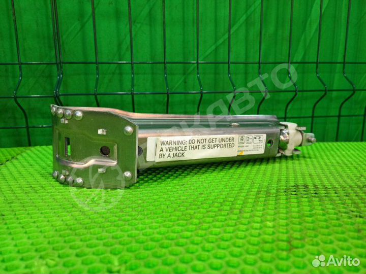 Домкрат Mercedes-Benz C W204