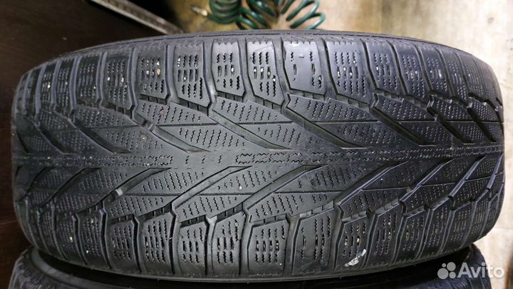 Nokian Tyres Hakkapeliitta R2 SUV 225/65 R17 106R