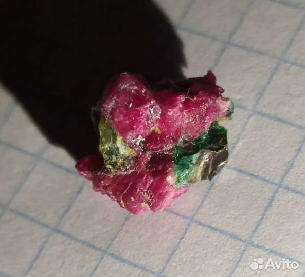 Рубин уральский яркого цвета, с. Мурзинка