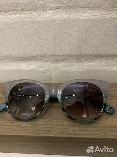 Солнцезащитные очки Max&Co