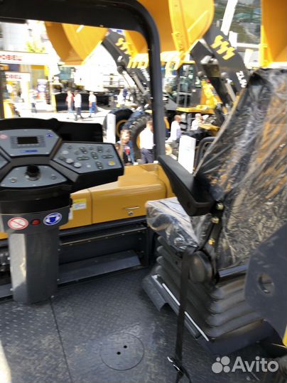 Асфальтобетоноукладчик XCMG RP603, 2023